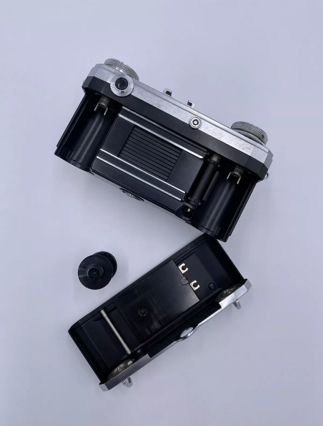 Contax IIa 35mm Rangefinder Film Camera Body with Zeiss 50mm f/2 Sonnar Lens